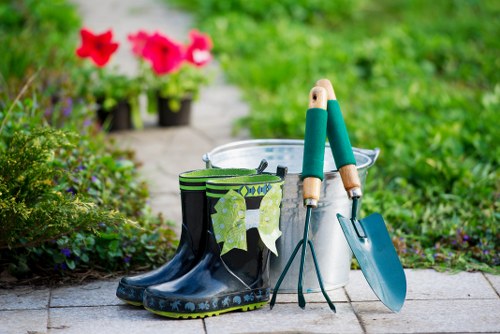 Final terms and governing law for a UK gardening service agreement